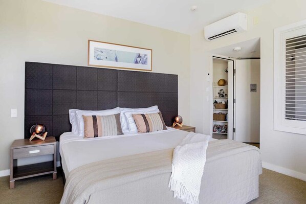 1 bedroom, iron/ironing board, free WiFi, bed sheets - The Pool Resort Kingscliff - Studio Pool View (2207) - Holiday Management Co. (Tweed)