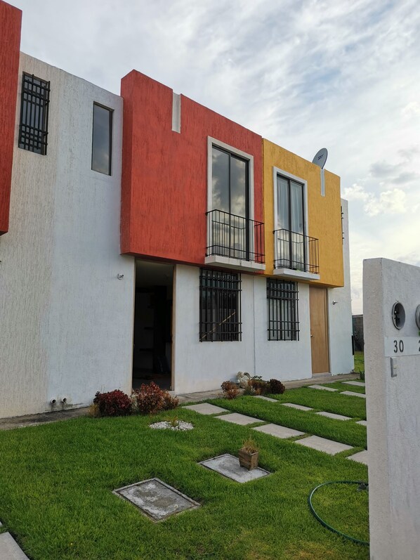 Exterior - Casa Magnolia Queretaro Todo Incluido (Querétaro)