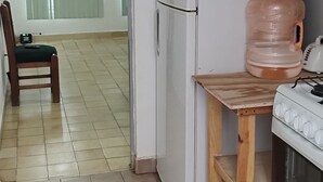 Hus – standard, 2 soverom | Eget kjøkken | Kjøleskap og kjøkkenutstyr