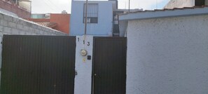 Front of property - Casa Alcatraz Querétaro Cerca del Tec de Monterrey (Querétaro)