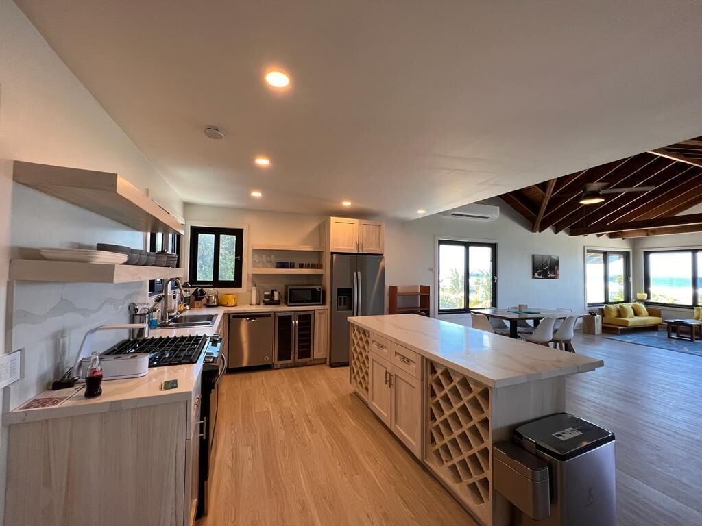 雪櫃、微波爐、爐具、洗碗機