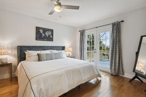 2 bedrooms, desk, iron/ironing board, free WiFi