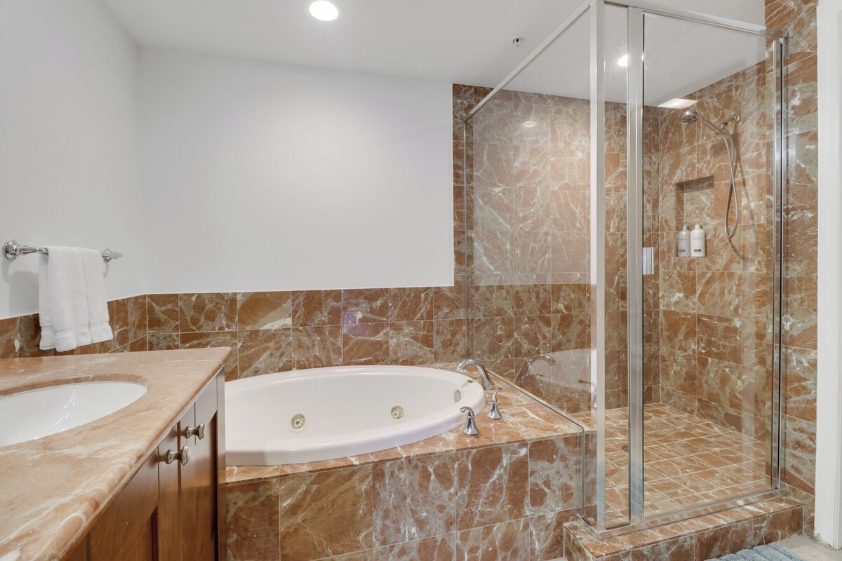 Photo 34 of Naples Bay Resort 3 bedroom condo, close to 5th, Resort Pools, Tennis, Gym & Spa