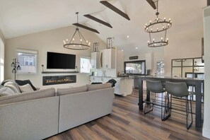 TV, fireplace, offices