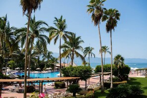Terrace/patio - CONDO VEL BY TRVL2HM (Puerto Vallarta)