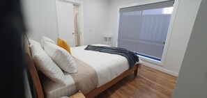 5 makuuhuonetta, silitysrauta/-lauta, Wi-Fi, vuodevaatteet