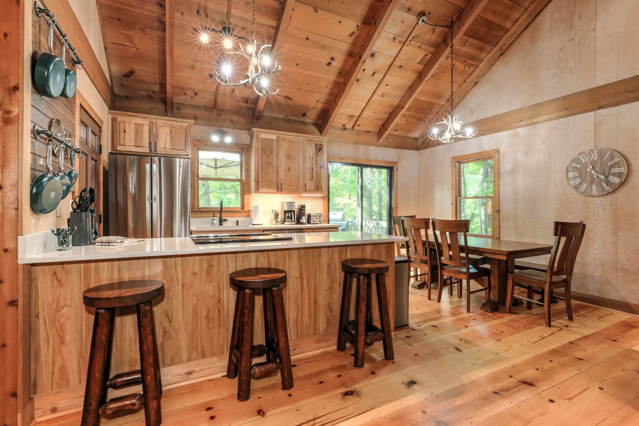 雪櫃、微波爐、焗爐、爐具