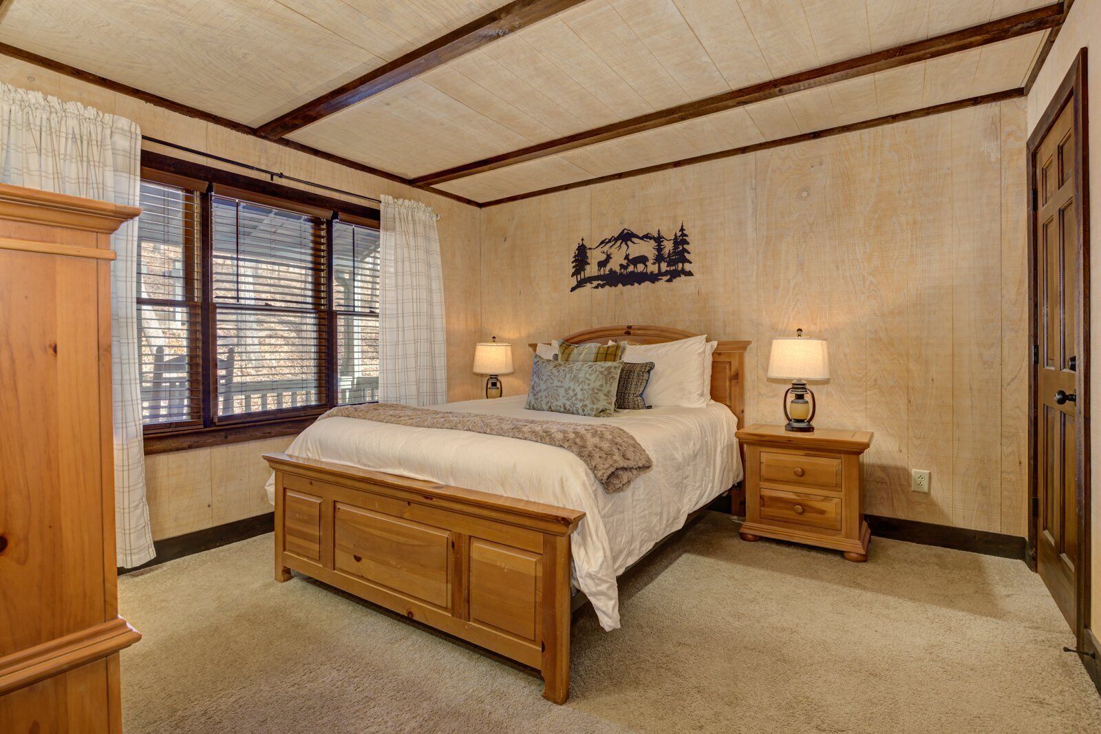 4 bedrooms, free WiFi, bed sheets