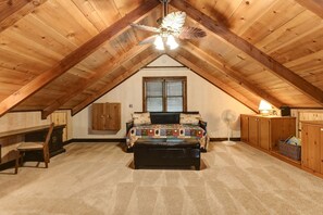 4 多间卧室、免费 WiFi、床单