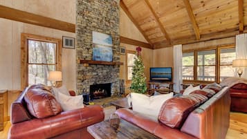 Televisie en een open haard