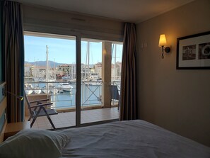 1 chambre, Wi-Fi gratuit, draps fournis