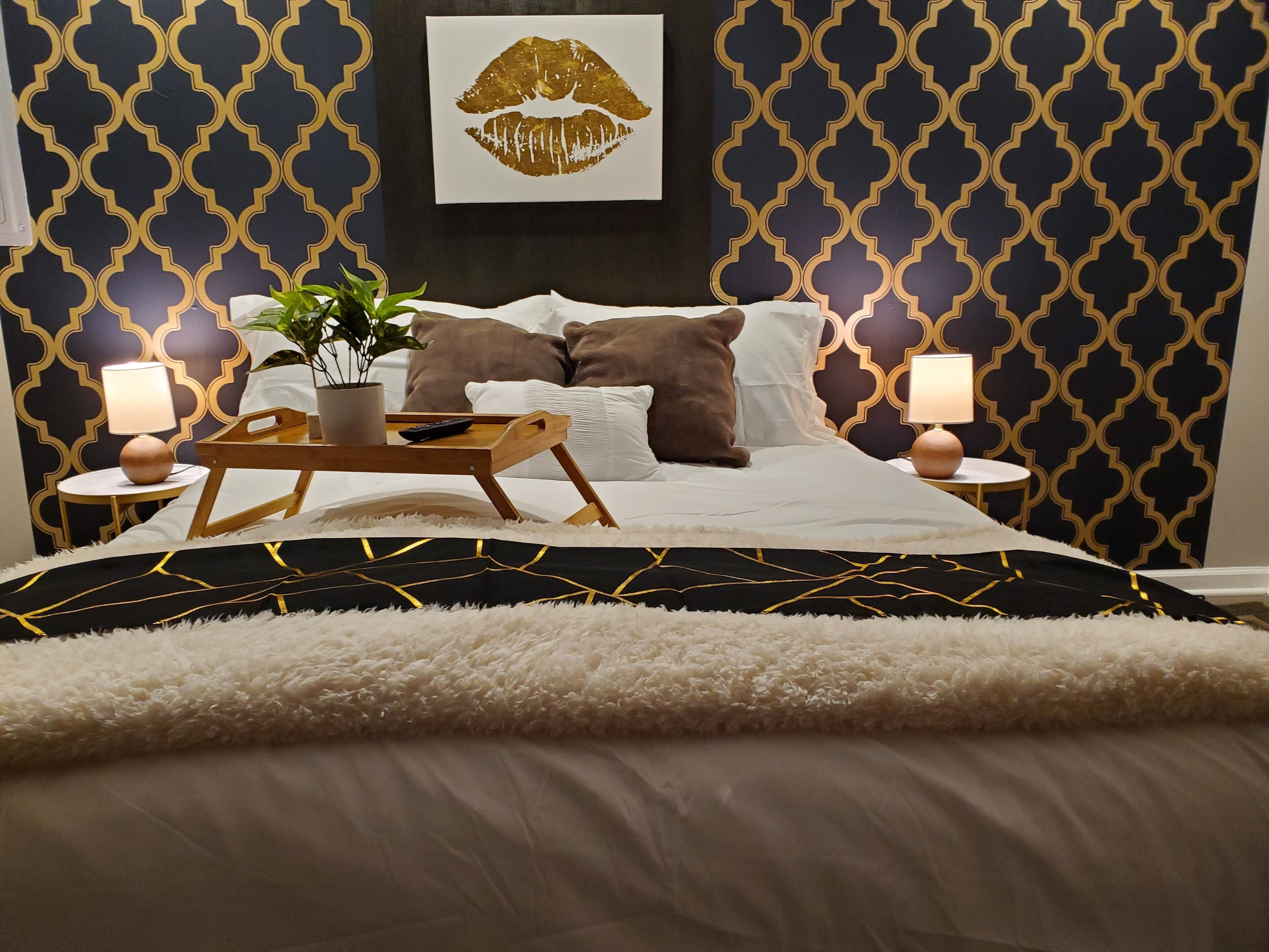 1 室のベッドルーム、デスク、アイロン / アイロン台、WiFi (無料)