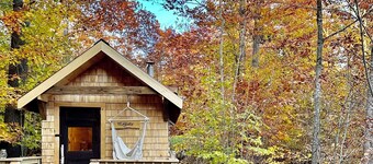 Tiny House with private hot tub on 100 acres