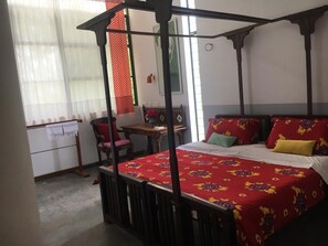 5 Schlafzimmer, Bügeleisen/Bügelbrett, Bettwäsche, Rollstuhlgeeignet