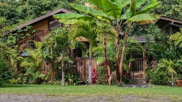 Mặt tiền nơi lưu trú