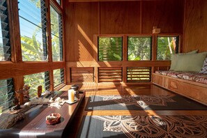 Living area - Mana Loli Sanctuary (Honokaa)