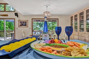 Dining - Painted Sky Landing - Dog-friendly / Game Room / Water Toys (Moneta)
