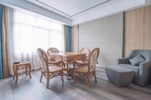 Dining - Long Cheng Hotel (Xiangxiang)