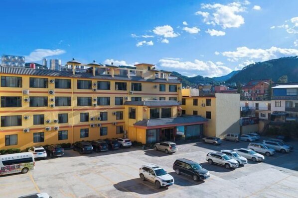 Free self-parking - Ninglang Lugu Lake Hotel (Ninglang)