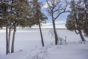 المنطقة المحيطة بالمنشأة