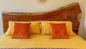 1 habitación, escritorio, tabla de planchar con plancha y wifi gratis