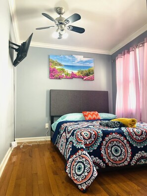 5 bedrooms, iron/ironing board, free WiFi, bed sheets