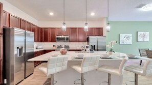 Unclassified image, 4 of 39, button