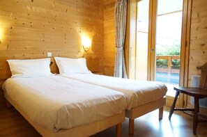 2 bedrooms