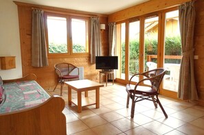 Télévision, cheminée