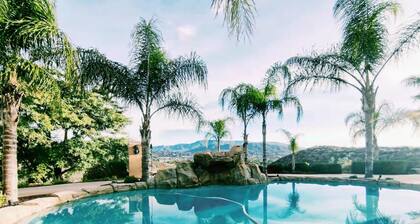 Villa with great view/pool/spa