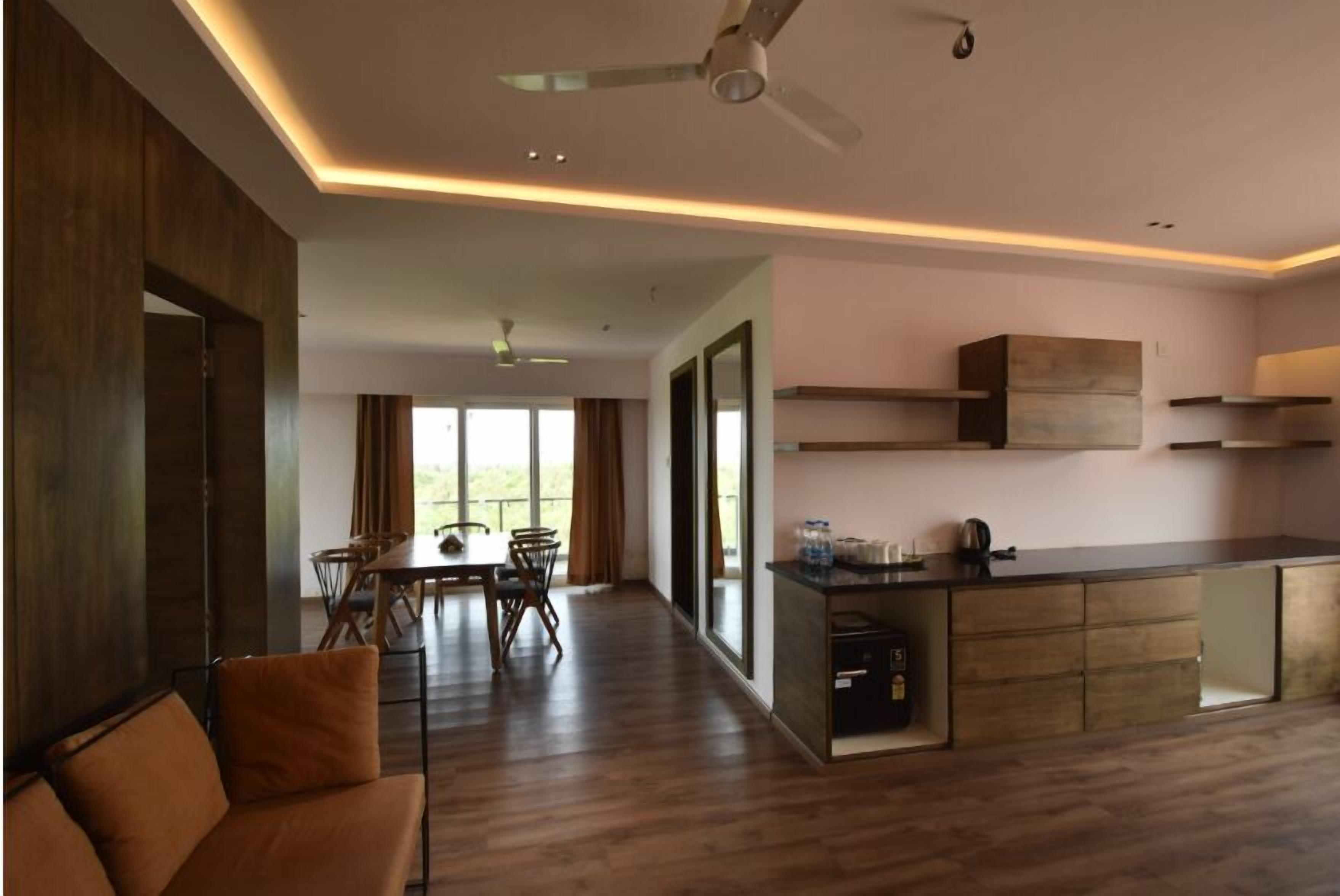 Luxury Studio Suite | Private kitchen