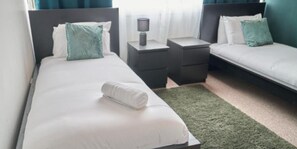 พรีเมียมอพาร์ทเมนท์ | 3 ห้องนอน, เปลนอนเด็กแบบพกพา, Wi-Fi ฟรี, ผ้าปูที่นอน