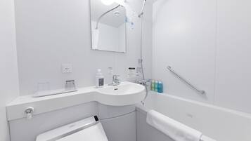 Combined shower/tub, hair dryer, slippers, bidet