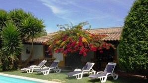 Unclassified image, 5 of 24, button - Casa Do Castelo (Peniche)