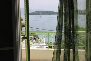 Interior - Tropicana Inn (Lefkada)