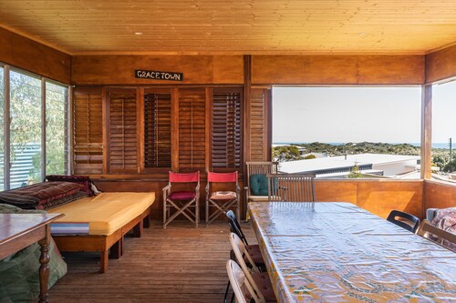 Earl's Place | Gracetown Beach Shack