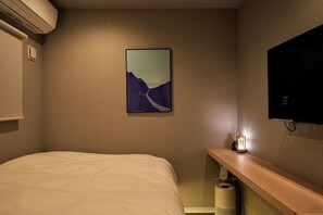 標準雙人房 | 書桌、筆電工作空間、免費無線上網、床單
