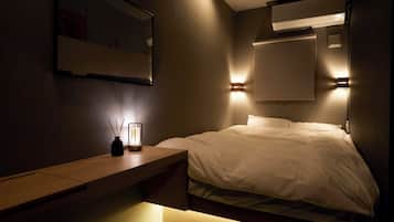 Standaard tweepersoonskamer | Een bureau, een laptopwerkplek, gratis wifi, beddengoed