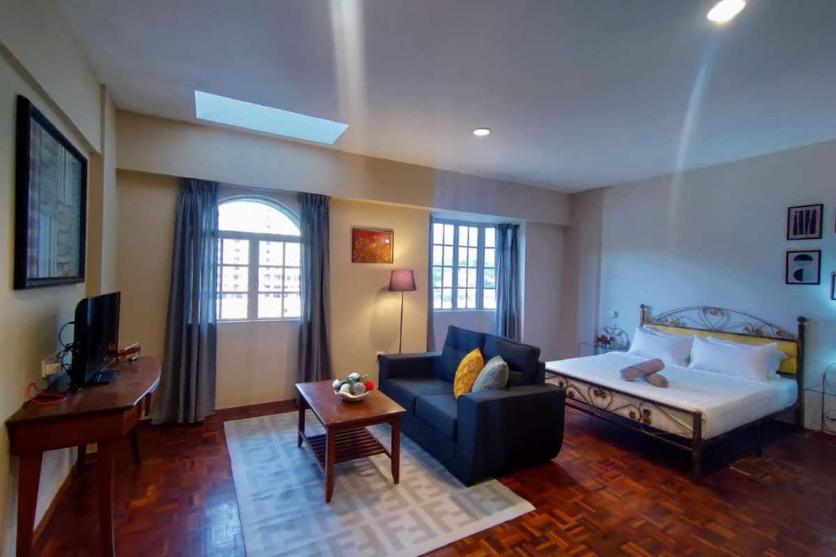 4 bedrooms, iron/ironing board