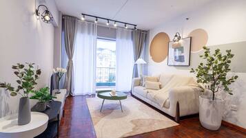 Design Apartment, 2 Bedrooms | Living room