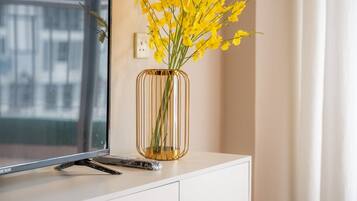 Grand Apartment, 3 Bedrooms | Interior