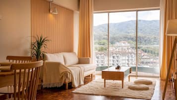 Appartement Majestueux, 3 chambres | Coin séjour