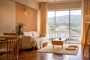 Grand Apartment, 3 Bedrooms | Living area - Star Regency by Plush (Brinchang)