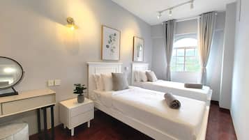 Design Apartment, 2 Bedrooms | 4 bedrooms, iron/ironing board