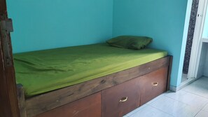 Room - OYO 3827 Simpang Neptunus 1 Syariah (Malang)