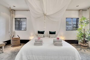 4 bedrooms, WiFi, bed sheets