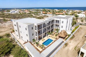 Exterior - Belnem Breeze Dushi Bida with a refreshing shared pool and views of the salt pier and the sea (Kralendijk)