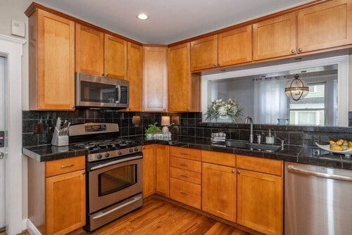 Hyde Park Hideaway! 4BED + Walkabout to HP Square!