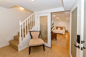 4 bedrooms, desk, iron/ironing board, free WiFi