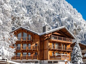 Exterior - Champagny-en-Vanoise: Cozy Apt 6 pers, 2 br, 71m², balconies, WIFI (Champagny-en-Vanoise)